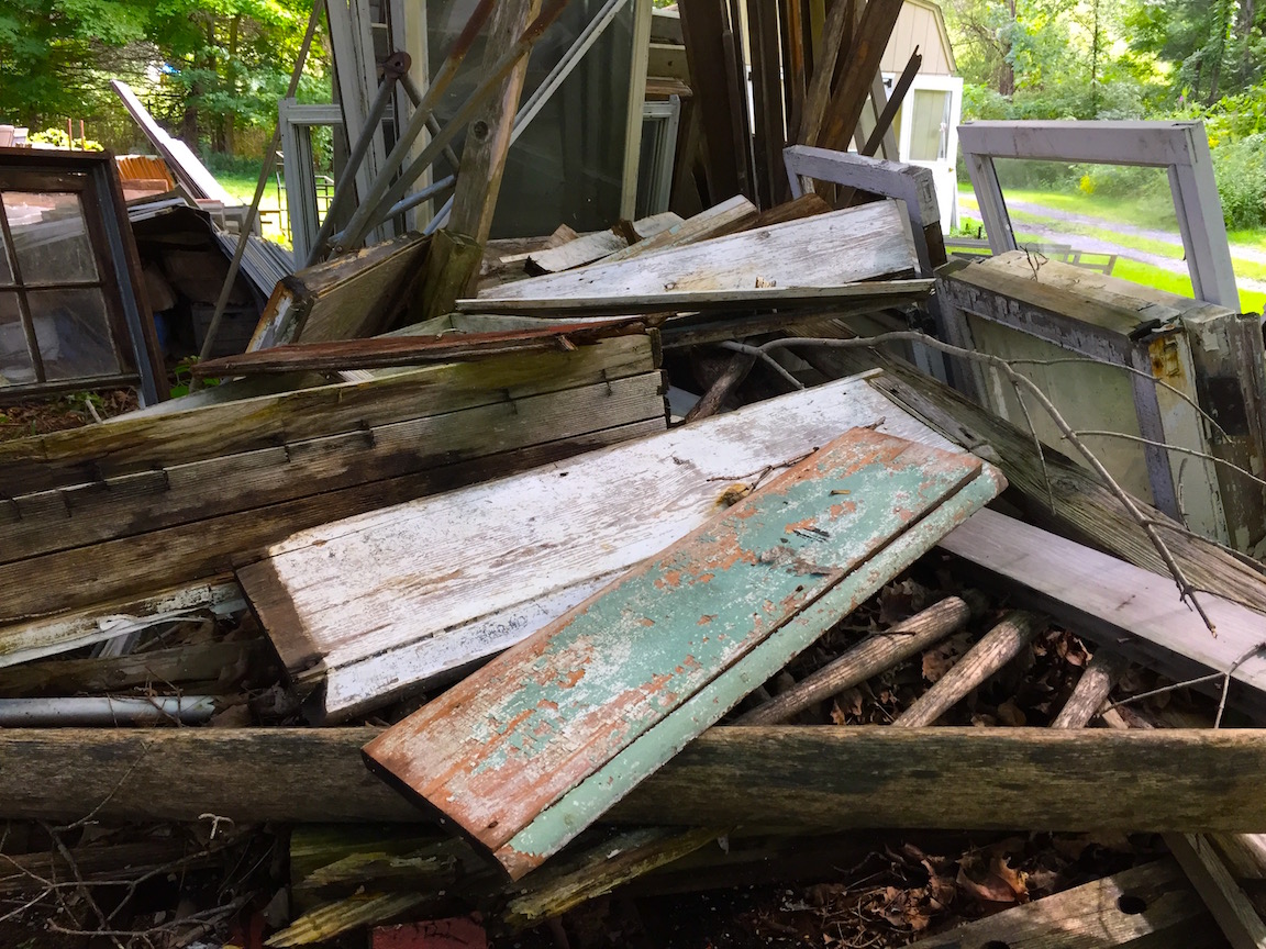 boards descending a yard